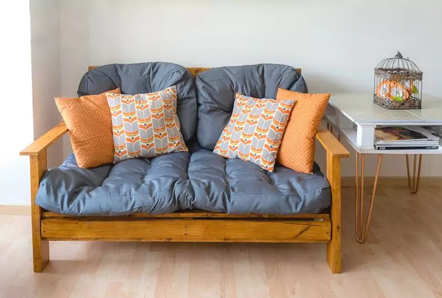 Садовая мебель с подушками из поролоновой крошки